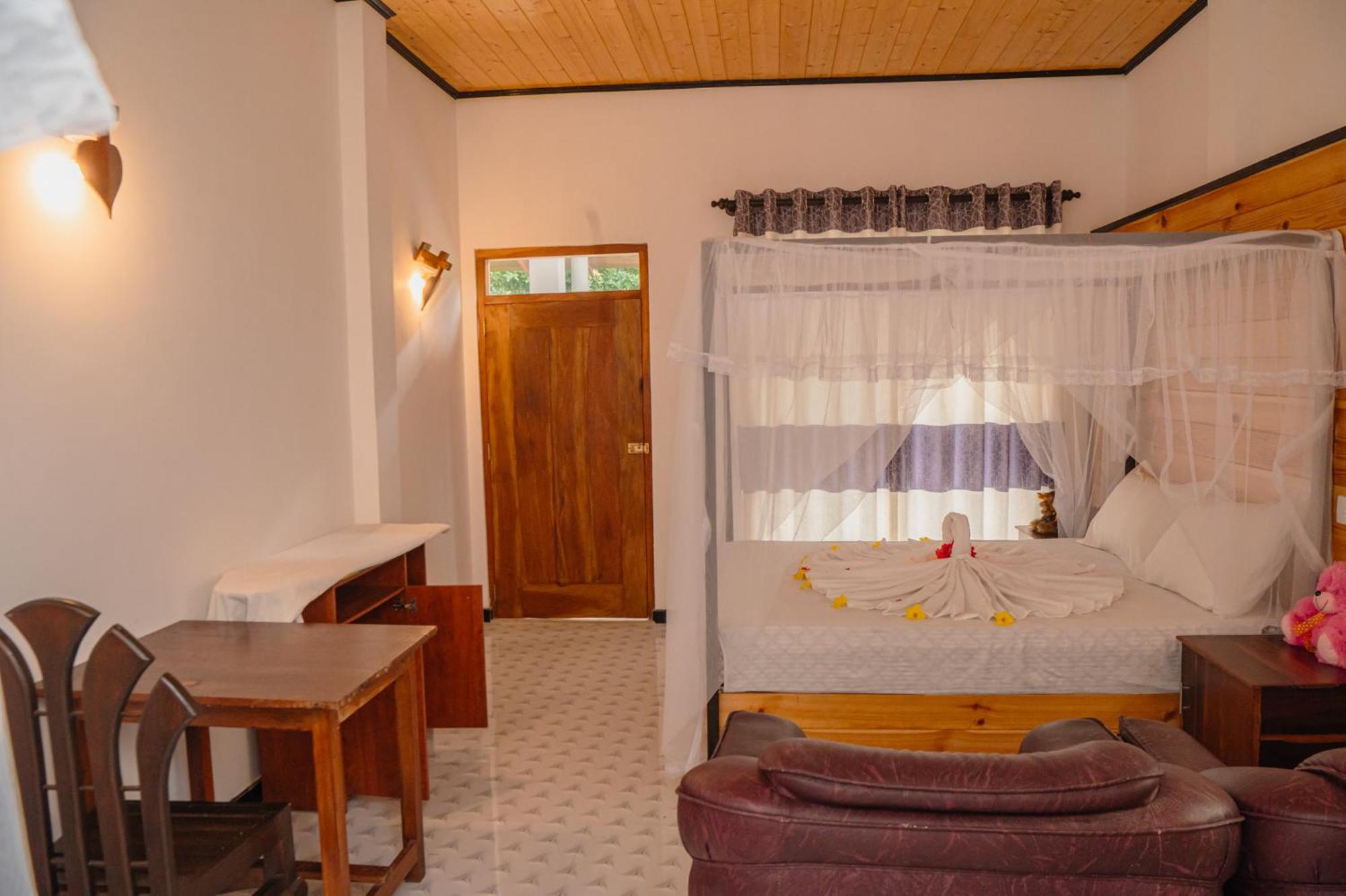 Rekawa Turtle Gate Hotel タンガラ 部屋 写真