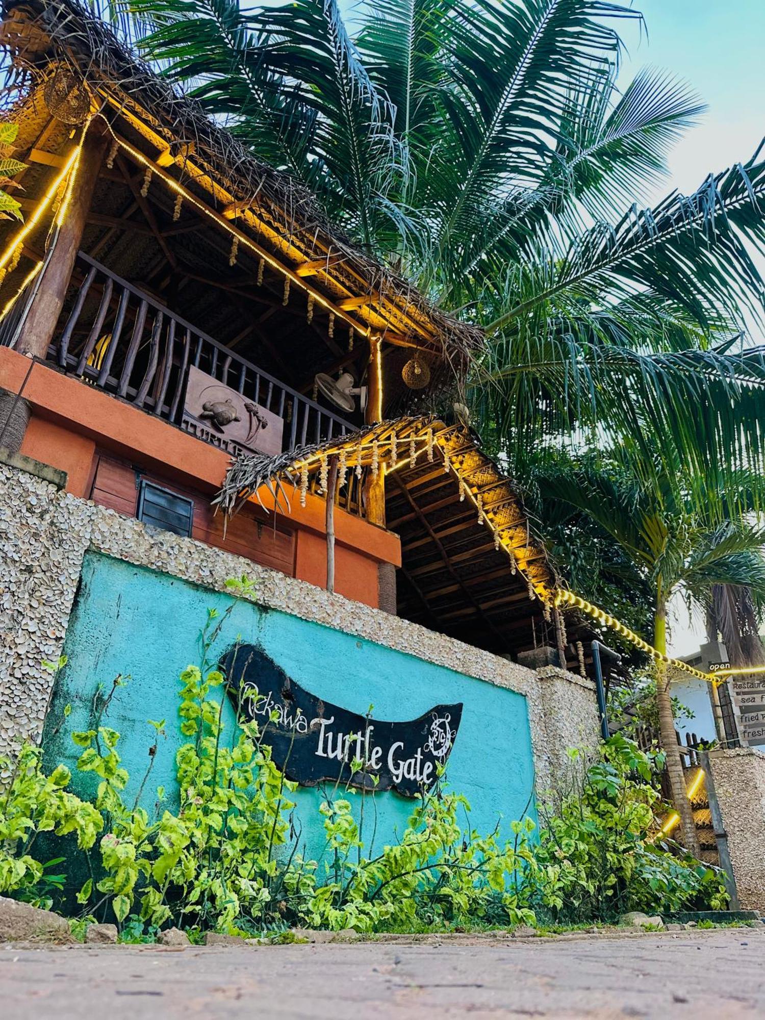 Rekawa Turtle Gate Hotel タンガラ エクステリア 写真